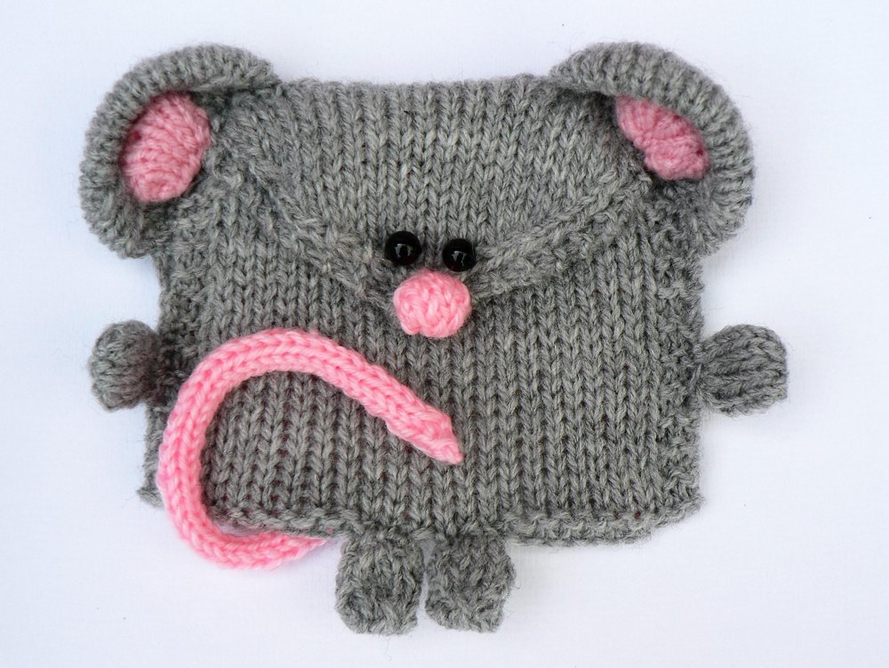 Mini Mouse Purse Knitting pattern by LCMknits