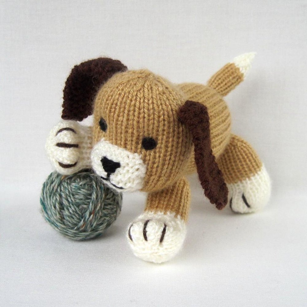 Muffin the puppy knitted dog Knitting pattern by Toyshelf Knitting