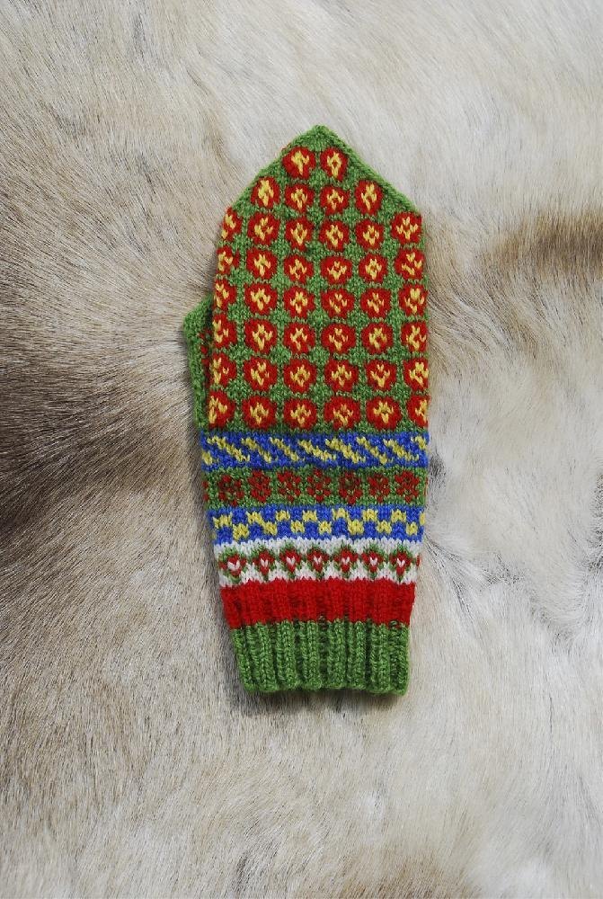 Arjeplog Rosettes: Swedish Sámi Knitted Mittens Knitting ...