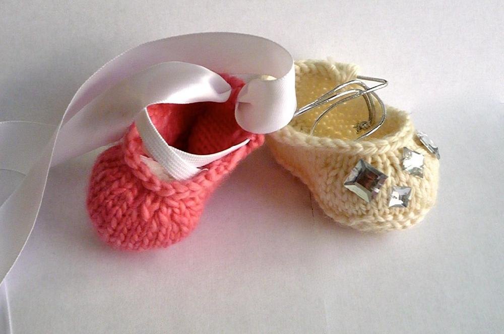 Baby Ballet Slippers Knitting pattern by Natalie Larson ...