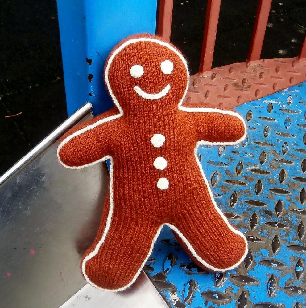 Gingerbread Man Knitting pattern by Ann Franklin