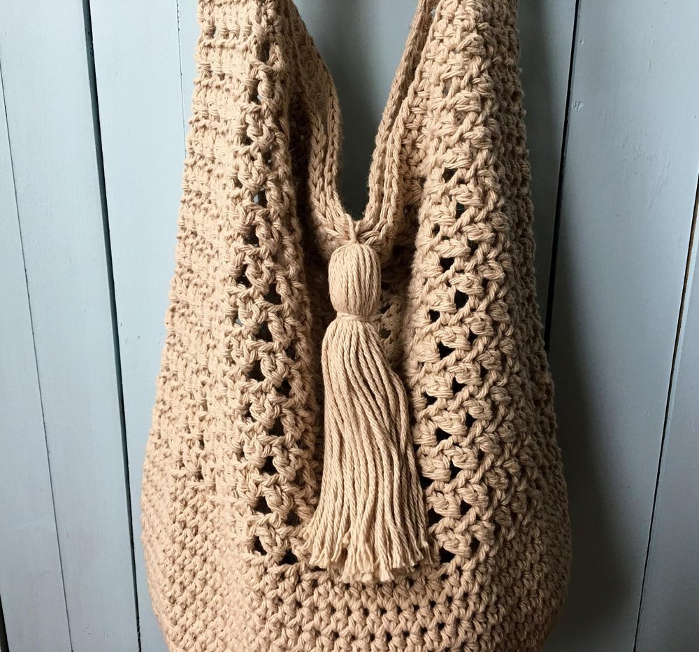 Crochet Bag Pattern: Bucket Bag Beauty Crochet pattern by KnotYourselfOut