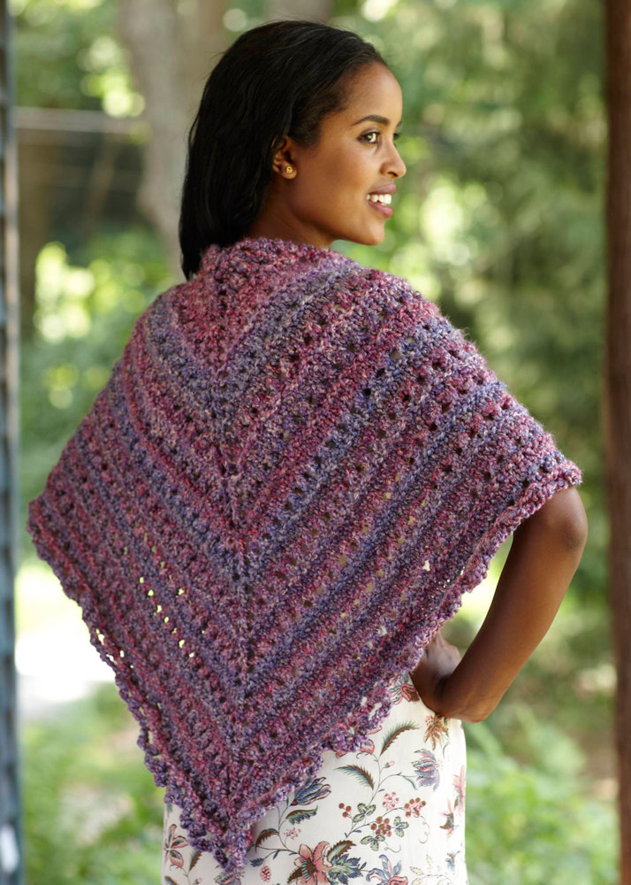 Splendid Triangle Shawl in Lion Brand Homespun - L0363 | Knitting ...