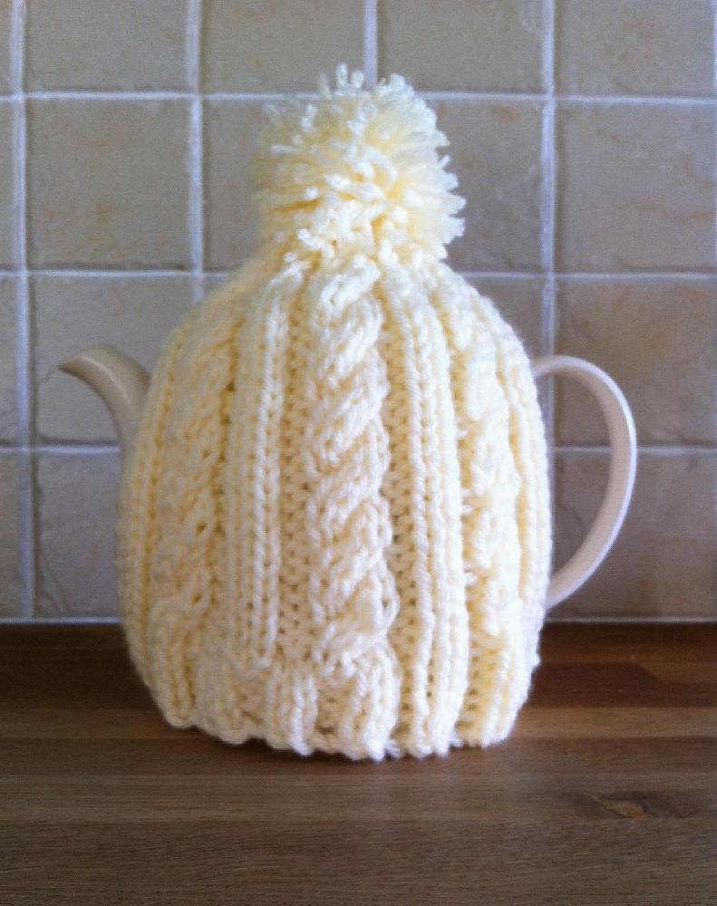 Easy Cable Tea Cosy Knitting pattern by Daisy Gray Knits